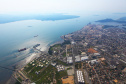 A Administração dos Portos de Paranaguá e Antonina (Appa) promove em 23 de janeiro, às 19h, a audiência pública para apresentação do projeto de ampliação do cais de acostagem do Porto de Paranaguá. A reunião será no salão social do Santuário do Rocio (praça Padre Thomaz Sheehan, 211) e toda comunidade pode participar. - Foto: André Kasczeszen/Arquivo ANPr