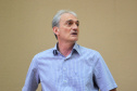O secretário da Agricultura e do Abastecimento, Norberto Ortigara, deu posse nesta terça-feira (8) à nova diretoria da Agência de Defesa Agropecuária do Paraná (Adapar). O médico veterinário Otamir Cesar Martins assumiu a presidência, em substituição ao também veterinário Inácio Afonso Kroetz que dirigiu a empresa desde 2011, quando foi criada. Na foto, Diretor Administrativo-Financeiro ? Adalberto Luiz Valiati  -  Curitiba, 08/01/2019  -  Foto: Divulgação SEAB