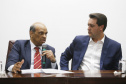 O governaador Carlos Massa Ratinho Júnior, participa da posse do secretário de Estado da Fazenda, Renê de Oliveira Garcia Junior. Foto: Arnaldo Alves/ANPr
