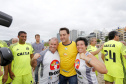O governador Carlos Massa Ratinho Junior, caminhou na Orla de Matinhos e participou do lançamento das atividades esportivas na Operação Verão Paraná, com o Jogo dos Atletas, na arena multiuso. Foto: Arnaldo Alves / ANPr.