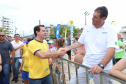 O governador Carlos Massa Ratinho Junior, caminhou na Orla de Matinhos e participou do lançamento das atividades esportivas na Operação Verão Paraná, com o Jogo dos Atletas, na arena multiuso. Foto: Rodrigo Felix Leal/ANPR