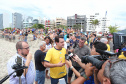 O governador Carlos Massa Ratinho Junior, caminhou na Orla de Matinhos e participou do lançamento das atividades esportivas na Operação Verão Paraná, com o Jogo dos Atletas, na arena multiuso. Foto: Rodrigo Felix Leal/ANPR