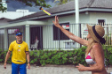 As equipes da Superintendência de Esporte do Paraná fizeram 17.079 atendimentos nas praias do Paraná, em apenas três, de sexta-feira a domingo (11 a 13). Veranistas e moradores locais participaram das atividades esportivas e recreativas ofertadas nos quatro postos fixos nas praias de Shangri-Lá, Ipanema, Praia de Leste e Caiobá, além do posto itinerante em Guaratuba.  - Curitiba, 15/01/2019  -  Foto: Divulgação