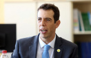 O governador Carlos Massa Ratinho Junior, acompanhou a apresentação das diretrizes de trabalho da nova gestão para a Educação, em encontro com o secretário Renato Feder (foto) e funcionários da Secretaria de Educação e do Esporte.Curitiba, 17-01-19.Foto: Foto: Rodrigo Félix Leal