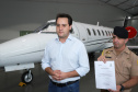 O governador Carlos Massa Ratinho Junior entregou nesta quinta-feira (17) a aeronave que ficava à disposição do poder executivo e ficava baseada em um hangar no Aeroporto do Bacacheri. O término do uso do avião vai gerar uma economia de R$ 4,5 milhões por ano aos cofres públicos.  -  Curitiba, 17/01/2019  -  Foto: Rodrigo Félix Leal