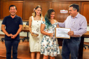 O secretário de estado da saúde, Beto Preto, participou na noite desta quinta-feira (24), da solenidade de formatura da 2ª turma de Residência Multiprofissional, da Autarquia Municipal de Saúde de Apucarana.Foto:Josias Pinto/Divulgação -SESA