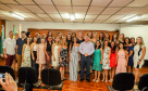 O secretário de estado da saúde, Beto Preto, participou na noite desta quinta-feira (24), da solenidade de formatura da 2ª turma de Residência Multiprofissional, da Autarquia Municipal de Saúde de Apucarana.Foto:Josias Pinto/Divulgação -SESA