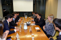 O governador Carlos Massa Ratinho Junior cumpriu nesta quarta-feira (30) em Brasília agenda com ministros de Estado, autoridades do Poder Judiciário e órgãos de fiscalização. Na foto, o governador  com o ministro Adalberto Santos de Vasconcelos, secretário especial da Secretaria do Programa de Parcerias de Investimentos (PPI). -  Brasília, 30/01/2019  -  Foto: Divulgação ANPr