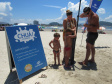 Entrou em funcionamento mais um ponto com as duchas ecológicas no Litoral do Paraná. A Sanepar instalou os equipamentos no balneário Morro do Cristo, em Guaratuba, para também oferecer conforto aos veranistas daquele local. -  Foto: Sanepar