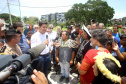 O chefe da Casa Civil, Guto Silva, e o secretário da Comunicação Social e Cultura, Hudson José, receberam nesta quinta-feira (31) representantes de tribos indígenas do Paraná. No dia nacional de manifestação em defesa dos índios, os integrantes do governo paranaense anunciaram a criação de uma comissão do Estado para interagir com os povos indígenas. Foto:Jaelson Lucas/ANPr