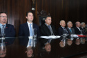 O governador Carlos Massa Ratinho Junior participou nesta sexta-feira (01) da posse da cúpula diretiva do Tribunal de Justiça do Paraná. O desembargador Adalberto Xisto Pereira assume a presidência do órgão para o biênio 2019-2020, no lugar do desembargador Renato Braga Bettega.  -  Curitiba, 01/02/2019  -  Foto: Rodrigo Félix Leal/ANPr.  
