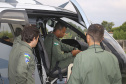 O Governo do Paraná enviou uma equipe aérea para Brumadinho (MG) com o objetivo de auxiliar nas buscas pelas vítimas do rompimento da barragem ocorrida na sexta-feira (25/01). Cinco integrantes do Batalhão de Polícia Militar de Operações Aéreas (BPMOA) viajaram neste domingo (03/02), somando-se à equipe do Corpo de Bombeiros que está naquele estado, incluída na força tarefa de buscas pelas vítimas desde o último domingo (27/01).  -  Curitiba, 03/02/2019  -  Foto: Jaelson Lucas/ANPr