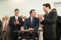 O governador Carlos Massa Ratinho Junior deu posse, em cerimônia no Palácio Iguaçu, ao secretário de Estado do Desenvolvimento Sustentável e Turismo, Marcio Nunes, e aos presidentes das autarquias vinculadas à pasta. Foram empossados os presidentes do Instituto Água e Terra, Everton Souza; do Simepar, Eduardo Alvin; da Paraná Desenvolvimento, Eduardo Bekin; e da Paraná Turismo, João Jacob Mehl. - Curitiba, 12/02/2019 - Foto: José Fernando Ogura/ANPr
