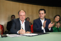 Governador Carlos Massa Ratinho Júnior dá posse ao secretário do Desenvolvimento Urbano e de Obras Públicas, João Carlos Ortega - Curitiba, 14/02/2019 - Foto: Rodrigo Felix Leal/ANPr
