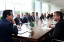 Reunião do governador Carlos Massa Ratinho Junior com a ministra de Indústria e Comércio do Paraguai, Liz Cramer; o governador do Departamento de Misiones, Carlos Arrechea Ortíz; o cônsul-geral do Paraguai no Brasil, Carlos José Fleitas Rodriguez, e empresários.  -  Curitiba, 14/02/2019  -  Foto: Gilson Abreu/ANPr