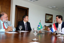 Reunião do governador Carlos Massa Ratinho Junior com a ministra de Indústria e Comércio do Paraguai, Liz Cramer; o governador do Departamento de Misiones, Carlos Arrechea Ortíz; o cônsul-geral do Paraguai no Brasil, Carlos José Fleitas Rodriguez, e empresários.  -  Curitiba, 14/02/2019  -  Foto: Gilson Abreu/ANPr