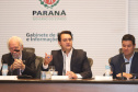O presidente da Companhia de Habitação do Paraná (Cohapar), Jorge Lange, apresentou ao governador Carlos Massa Ratinho Junior nesta terça-feira (19) a proposta de reestruturação de cargos da empresa com economia de 22% apenas em janeiro. A folha de pagamento encolheu de R$ 1,75 milhão para 1,35 milhão. A economia deve gerar investimentos para diminuir o déficit habitacional de 485 mil domicílios. Curitiba,19/02/2019  -  Foto: Rodrigo Félix Leal/ANPr
