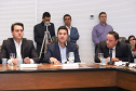 O presidente da Companhia de Habitação do Paraná (Cohapar), Jorge Lange, apresentou ao governador Carlos Massa Ratinho Junior nesta terça-feira (19) a proposta de reestruturação de cargos da empresa com economia de 22% apenas em janeiro. A folha de pagamento encolheu de R$ 1,75 milhão para 1,35 milhão. A economia deve gerar investimentos para diminuir o déficit habitacional de 485 mil domicílios. Curitiba,19/02/2019  -  Foto: Rodrigo Félix Leal/ANPr