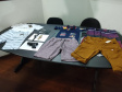 O Centro de Operações Policiais Especiais (Cope), da Polícia Civil do Paraná, prendeu nesta terça-feira (19) Leonardo de Sena, 24 anos, suspeito de assaltar uma joalheria do Shopping Mueller, de Curitiba. O rapaz, que é foragido da prisão, foi encontrado pelos policiais no bairro Sitio Cercado, menos de 24 horas após o assalto. -  Curitiba, 20/02/2019  -  Foto: Divulgação SESP