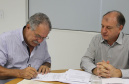O secretário do Desenvolvimento Urbano (SEDU), João Carlos Ortega, autorizou nesta quarta-feira (20) duas homologações e duas licitações para obras nos municípios de Rio Azul, Engenheiro Beltrão, Ivatuba e de Jandaia do Sul. O valor total autorizado chega a R$ 2,86 milhões com recursos do Sistema de Financiamento aos Municípios (SFM), sendo que só das licitações são R$ 351,82 mil. -  Curitiba, 20/01/2019  -  Foto: Divulgação SEDU