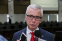 O governador Carlos Massa Ratinho Junior participa da solenidade que formaliza a Força-Tarefa Infância Segura de Prevenção e Combate a Crimes Contra a Criança, nesta quinta-feira (21) no Palácio da Justiça. Na foto, o presidente da Ordem dos Advogados do Brasi (OAB), Cássio Lisandro Telles.  -  Curitiba, 21/02/2019 - Foto: Geraldo Bubniak/ANPr