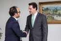 O governador Carlos Massa Ratinho Junior recebe o  Embaixador da República da Tunísia no Brasil  Mohamed Hedi Soltani e o primeiro Secretário Amine Sayeb, nesta quinta-feira (21) no Palácio Iguaçu.    Curitiba, 21/02/2019 -  Foto: Geraldo Bubniak/ANPr
