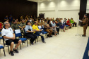 O balanço de 60 dias da Operação Verão Paraná 2018/2019, divulgado nesta sexta-feira (22), aponta a redução de crimes e aumento de atendimento do cidadão nos serviços públicos oferecidos pelo Governo do Estado, em comparação com a temporada anterior. O resultado foi apresentado pelo secretário de Segurança Pública e Administração Penitenciária, Luiz Felipe Kraemer Carbonell, coordenador estadual da Operação Verão.Foto: Soldado Amanda Morais