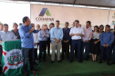 Quarenta e nove famílias de Florestópolis, município da região Norte do Paraná, concretizaram nesta sexta-feira (22) o sonho da casa própria. Elas vão morar no Residencial José Alves dos Santos, inaugurado pelo governador Carlos Massa Ratinho Junior, pelo presidente da Companhia de Habitação do Paraná (Cohapar), Jorge Lange, e o prefeito Nelson Correia Junior. - Florestópolis, 22/01/2019 - Foto: José Fernando Ogura/ANPr