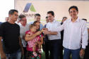 Quarenta e nove famílias de Florestópolis, município da região Norte do Paraná, concretizaram nesta sexta-feira (22) o sonho da casa própria. Elas vão morar no Residencial José Alves dos Santos, inaugurado pelo governador Carlos Massa Ratinho Junior, pelo presidente da Companhia de Habitação do Paraná (Cohapar), Jorge Lange, e o prefeito Nelson Correia Junior. - Florestópolis, 22/01/2019 - Foto: José Fernando Ogura/ANPr