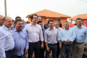 Quarenta e nove famílias de Florestópolis, município da região Norte do Paraná, concretizaram nesta sexta-feira (22) o sonho da casa própria. Elas vão morar no Residencial José Alves dos Santos, inaugurado pelo governador Carlos Massa Ratinho Junior, pelo presidente da Companhia de Habitação do Paraná (Cohapar), Jorge Lange, e o prefeito Nelson Correia Junior. - Florestópolis, 22/01/2019 - Foto: José Fernando Ogura/ANPr