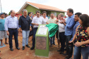 Quarenta e nove famílias de Florestópolis, município da região Norte do Paraná, concretizaram nesta sexta-feira (22) o sonho da casa própria. Elas vão morar no Residencial José Alves dos Santos, inaugurado pelo governador Carlos Massa Ratinho Junior, pelo presidente da Companhia de Habitação do Paraná (Cohapar), Jorge Lange, e o prefeito Nelson Correia Junior. - Florestópolis, 22/01/2019 - Foto: José Fernando Ogura/ANPr