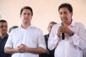 Quarenta e nove famílias de Florestópolis, município da região Norte do Paraná, concretizaram nesta sexta-feira (22) o sonho da casa própria. Elas vão morar no Residencial José Alves dos Santos, inaugurado pelo governador Carlos Massa Ratinho Junior, pelo presidente da Companhia de Habitação do Paraná (Cohapar), Jorge Lange, e o prefeito Nelson Correia Junior. - Florestópolis, 22/01/2019 - Foto: José Fernando Ogura/ANPr