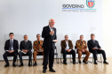 O governador em exercício Darci Piana participou nesta sexta-feira (8) da solenidade de encerramento do estágio de capacitação de policiais em segurança de dignitários. O curso, que começou em fevereiro deste ano, teve o objetivo de aperfeiçoar policiais do Paraná, Mato Grosso do Sul e Distrito Federal que atuam na segurança de autoridades. A cerimônia ocorreu no Palácio Iguaçu, em Curitiba.Foto Gilson Abreu/ANPr