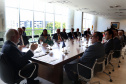 O governador em exercício Darci Piana se reuniu nesta sexta-feira (8) com 13 cônsules de países da Europa, Ásia e das Américas. A reunião no Palácio Iguaçu também contou com a participação do Chefe do Escritório de Representação do Ministério das Relações Exteriores no Paraná, embaixador Igor Kipman. Curitiba, 08/03/2019. Foto: Gilson Abreu/ANPr