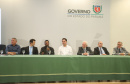 O governador Carlos Massa Ratinho Junior recebeu nesta quarta-feira (13), no Palácio Iguaçu, o campeão mundial de futebol Pelé. No evento, que contou com a presença de estudantes, atletas e ex-atletas, foram lançados a campanha Imposto Amigo do Esporte, do Governo do Estado, e o programa Esportivo Lúdico Educacional, de iniciativa de Pelé. - Curitiba, 13/03/2019 - Foto: Rodrigo Félix Leal/ANPr
