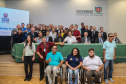 O governador Carlos Massa Ratinho Junior recebeu nesta quarta-feira (13), no Palácio Iguaçu, o campeão mundial de futebol Pelé. No evento, que contou com a presença de estudantes, atletas e ex-atletas, foram lançados a campanha Imposto Amigo do Esporte, do Governo do Estado, e o programa Esportivo Lúdico Educacional, de iniciativa de Pelé. - Curitiba, 13/03/2019 - Foto: Geraldo Bubniak/ANPr