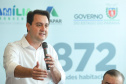 O governador Carlos Massa Ratinho Junior assinou nesta quinta-feira (14) contratos para a construção de 872 novas moradias populares em 15 municípios paranaenses. Os projetos foram desenvolvidos em diferentes programas coordenados pela Companhia de Habitação do Paraná (Cohapar) em parceria com as prefeituras e receberão investimentos de R$ 68,8 milhões. Foto: Rodrigo Felix Leal/ANPr