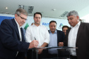 O governador Carlos Massa Ratinho Junior assinou nesta quinta-feira (14) contratos para a construção de 872 novas moradias populares em 15 municípios paranaenses. Os projetos foram desenvolvidos em diferentes programas coordenados pela Companhia de Habitação do Paraná (Cohapar) em parceria com as prefeituras e receberão investimentos de R$ 68,8 milhões. Foto: Rodrigo Felix Leal/ANPr