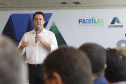 Governador Carlos Massa Ratinho Junior assina os contratos para a construção de 872 casas populares em 15 municípios paranaenses. Participaram da solenidade: presidente da Cohapar, Jorge Lange, secretários, prefeitos, empresários e lideranças dos municípios beneficiados.Curitiba, 14-03-19.Foto: Arnaldo Alves / ANPr.