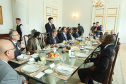 O governador Carlos Massa Ratinho Junior recebeu nesta quinta-feira (14), no Palácio Iguaçu, embaixadores e cônsules da Rússia, China, Índia e África do Sul e reafirmou o interesse do Paraná em ampliar os negócios com esses países que, junto com o Brasil, formam o Brics.  -  Curitiba, 14/03/2019  -  Foto: Rodrigo Félix Leal/ANPr