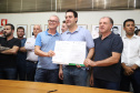 O governador Carlos Massa Ratinho Junior confirmou neste sábado (16) investimentos de R$ 2,82 milhões em obras e compra de máquinas e veículos para oito municípios da região Noroeste do Estado. Foram assinadas, na ExpoParanavaí, um dos principais eventos do agronegócio do Paraná, autorizações e homologações.   -  Paranavaí, 16/03/2019  -  Foto: José Fernando Ogura/ANPr