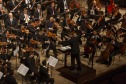 A Orquestra Sinfônica do Paraná apresenta neste domingo (24), às 10h30, a Abertura Francesa, concerto de abertura da Temporada 2019. Serão apresentadas quatro obras de três grandes compositores da França: Dukas, Debussy e Ravel.Foto:Maringas Maciel/Divulgação- CCTG
