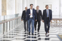 O governador Carlos Massa Ratinho Junior recebeu nesta segunda-feira, no Palácio Iguaçu, o diretor-geral brasileiro da Itaipu Binacional, general Joaquim Silva e Luna.Curitiba, 18-03-19.Foto: Arnaldo Alves / ANPr.