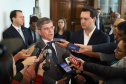 Governador Carlos Massa Ratinho Junior durante reunião com o secretário Nacional de Segurança Pública, general Guilherme Theóphilo e o secretário estadual da Segurança Pública e Administração Penitenciária, general Luiz Felipe Carbonell  -  Curitiba, 19/03/2019  -  Foto: Rodrigo Félix Leal/ANPr