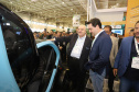 O governador Carlos Massa Ratinho Junior assinou nesta quinta-feira (21), durante o evento internacional Smart City Expo Curitiba, um projeto de lei propondo zerar a alíquota de IPVA de veículos elétricos, que hoje é de 3,5%. Ele também vai apresentar uma proposta de convênio ao Conselho Nacional de Política Fazendária (Confaz) para que o Estado também possa isentar o ICMS para a aquisição desses veículos. - Curitiba, 21/03/2019 - Foto: Rodrigo Félix Leal/ANPr