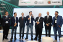 O governador Carlos Massa Ratinho Junior assinou nesta quinta-feira (21), durante o evento internacional Smart City Expo Curitiba, um projeto de lei propondo zerar a alíquota de IPVA de veículos elétricos, que hoje é de 3,5%. Ele também vai apresentar uma proposta de convênio ao Conselho Nacional de Política Fazendária (Confaz) para que o Estado também possa isentar o ICMS para a aquisição desses veículos. - Curitiba, 21/03/2019 - Foto: Rodrigo Félix Leal/ANPr