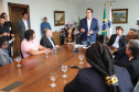 O governador Carlos Massa Ratinho Massa sanciona  a lei que institui o Dia Estadual de Luta pela Eliminação da Discriminação Racial. Foto: José Fernando Ogura/ANPr