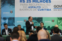 O governador Carlos Massa Ratinho Junior autoriza nesta quinta-feira (21) recursos para obras de recape asfáltico em ruas de 36 bairros de Curitiba. A assinatura contou com a presença do prefeito Rafael Greca e o secretário de Estado do Desenvolvimento Urbano, João Carlos Ortega, no Palácio Iguaçu, Curitiba, 21/03/2019 - Foto: Geraldo Bubniak/ANPr