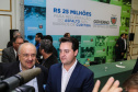 O governador Carlos Massa Ratinho Junior autoriza nesta quinta-feira (21) recursos para obras de recape asfáltico em ruas de 36 bairros de Curitiba. A assinatura contou com a presença do prefeito Rafael Greca e o secretário de Estado do Desenvolvimento Urbano, João Carlos Ortega, no Palácio Iguaçu, Curitiba, 21/03/2019 - Foto: Geraldo Bubniak/ANPr