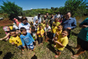 O Governo do Estado, por meio da Secretaria de Desenvolvimento Sustentável e Turismo, realizou neste final de semana (23-24) soltura de peixes, plantio de árvores e atividades de educação ambiental em Campo Mourão, Formosa do Oeste, Quarto Centenário, Alto Paraíso / Porto Figueira.  -  Curitiba, 25/03/2019  -  Foto: Dênis Ferreira Netto/Desenvolvimento Sustentável